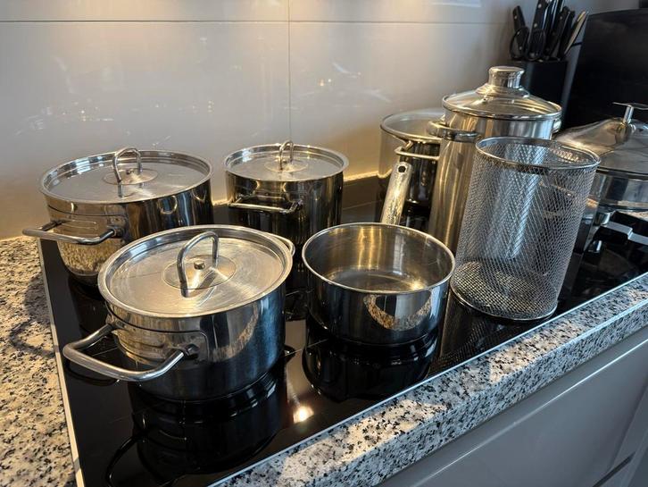 Pannenset van oa Sola, Huis en Inrichting, Keuken | Potten en Pannen, Gebruikt, Pannenset, Rvs, Inductieplaat, Ophalen