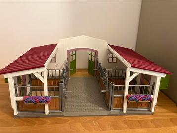 Hele mooi schleich manege beschikbaar voor biedingen