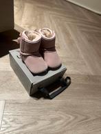 Baby UGG slofjes roze, Ophalen of Verzenden, Nieuw, Meisje, Slofjes