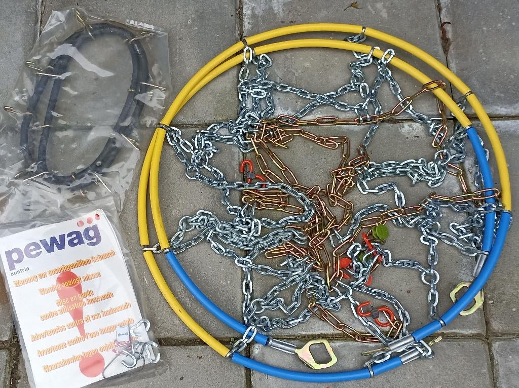 Sneeuwketting, Auto diversen, Ophalen of Verzenden, Zo goed als nieuw