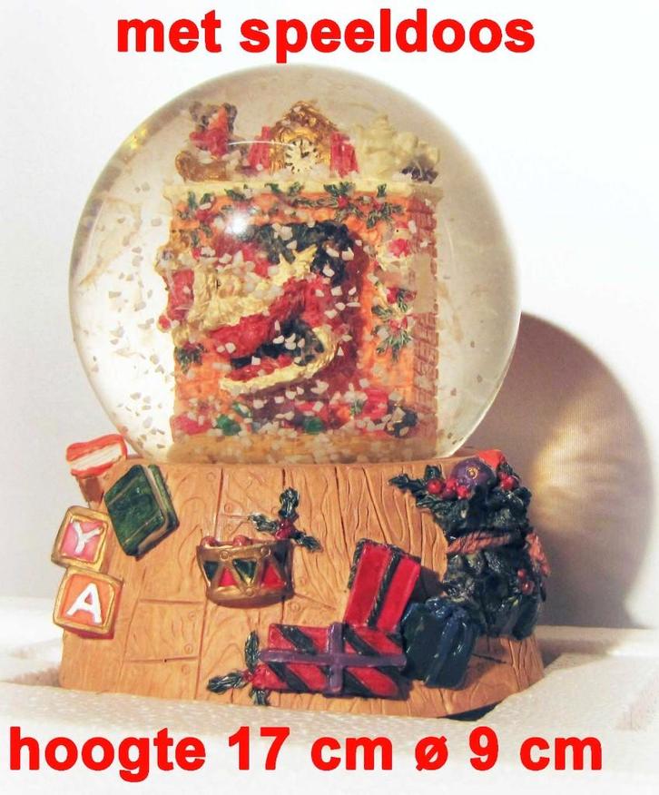 Sneeuwbol met kerstman en speeldoos, Diversen, Kerst, Zo goed als nieuw, Ophalen of Verzenden