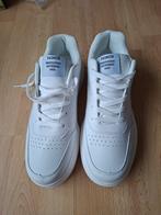 Nieuwe witte Sneakers mt 42, Wit, Nieuw, Ophalen of Verzenden, Sneakers of Gympen