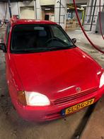 Toyota Starlet 1.3 16V 1997 Rood, Auto's, Toyota, 4 cilinders, Starlet, 400 kg, Origineel Nederlands