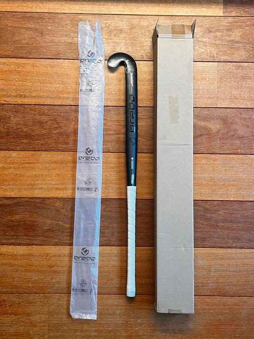 Brabo Carbon 60 LB Zaalstick – 1 van 90 – Nieuw in doos, Sport en Fitness, Hockey, Nieuw, Stick, Ophalen of Verzenden