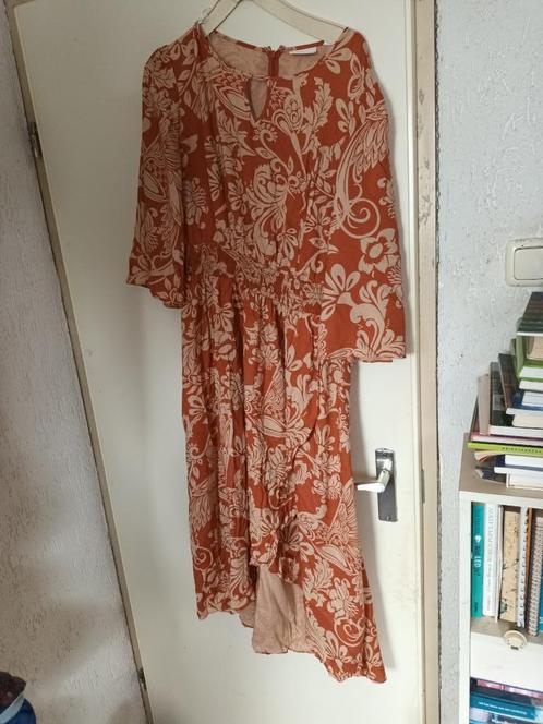 Lange Oranje jurk zomerjurk bloemen. BPC mt 42, Kleding | Dames, Jurken, Zo goed als nieuw, Maat 42/44 (L), Oranje, Onder de knie