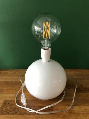 Vintage tafellamp keramiek (incl. grote kooldraadlamp) beschikbaar voor biedingen