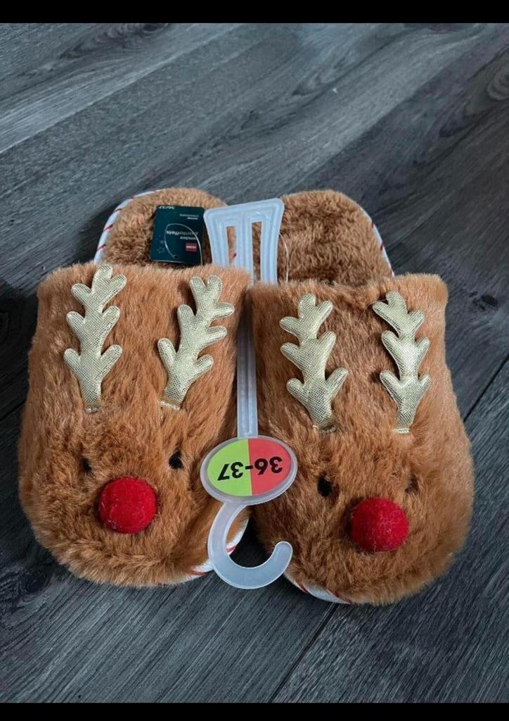 Nieuwe Kerst sloffen van rendier Rudolf mt 36 37, Kleding | Dames, Schoenen, Zo goed als nieuw, Pantoffels of Sloffen, Overige kleuren
