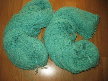 Breien ✨ Haken✨ Groen ✨Glans en Dotjes ✨2 x 300 gram✨ beschikbaar voor biedingen
