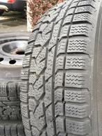 Winterbanden 215 70 R16 voor Hyundai IX35, Mazda CX5, Tucson, Ophalen