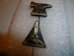 2 x Plastic Ruimtevaart speldjes.evt meer van., Verzamelen, Speldjes, Pins en Buttons, Ophalen of Verzenden, Gebruikt