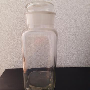 glazen stopfles beschikbaar voor biedingen
