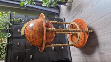 Globebar met mooie patina en karaffen  beschikbaar voor biedingen
