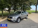 Volkswagen Tiguan 1.5 TSI Comfortline afn trekhaak all in, Auto's, Voorwielaandrijving, Stof, 4 cilinders, Bedrijf