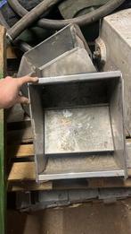 Vee drinkbakken, Dieren en Toebehoren, Stalling en Weidegang, Weidegang, 4 paarden of pony's of meer