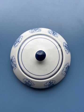 Delfts Blauw Schaal met Deksel beschikbaar voor biedingen