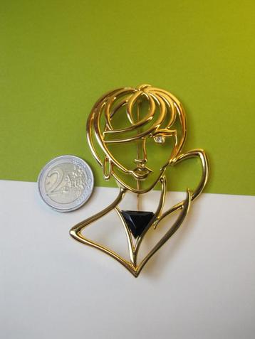 Broche JJ elegante dame / zwart kunststof vlakje 8.5x6.2 cm beschikbaar voor biedingen