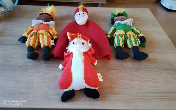Sinterklaas en Zwarte Piet Pluche Poppen Set, Kinderen en Baby's, Speelgoed | Knuffels en Pluche, Zo goed als nieuw, Overige typen