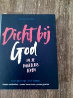 Dichtbij God, Boeken, Godsdienst en Theologie, Ophalen of Verzenden, Gelezen