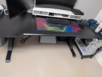 Bureau elektrisch zit staan game beschikbaar voor biedingen