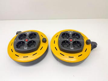 2 x 8meter PRAXIS Kabelhaspel(2 samen voor €15) beschikbaar voor biedingen