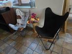 Twee vlinderstoelen van leer, bruin en bruin wit, Huis en Inrichting, Stoelen, Ophalen, Gebruikt, Bruin, Leer