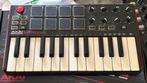 Akai MPK Mini, Muziek en Instrumenten, Midi-apparatuur, Ophalen of Verzenden, Zo goed als nieuw