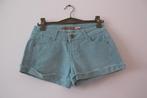 Tiffany blue shorts (Bershka), Kleding | Dames, Broeken en Pantalons, Kort, Blauw, Nieuw, Maat 34 (XS) of kleiner