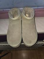 UGGS, UGG, Lage of Enkellaarzen, Ophalen of Verzenden, Zo goed als nieuw