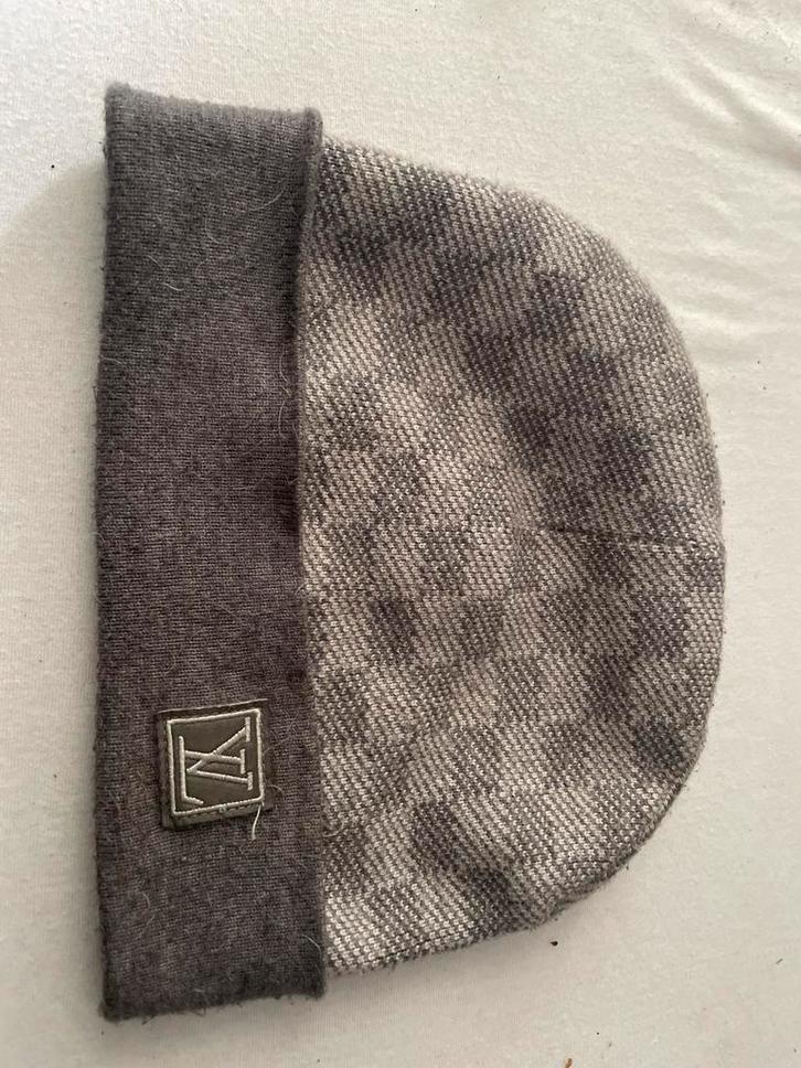 Louis Vuitton Muts - Stijlvol en Warm, Kleding | Heren, Hoeden en Petten, Zo goed als nieuw, Pet, One size fits all, Ophalen of Verzenden