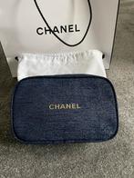 NIEUW Chanel pouch blauw, Sieraden, Tassen en Uiterlijk, Toilettassen, Nieuw, Blauw, Ophalen of Verzenden, Dame