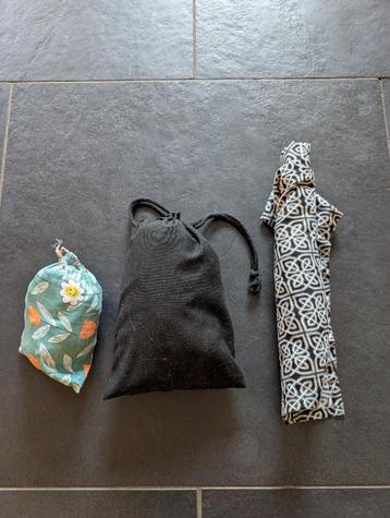 3 voedingsdoeken beschikbaar voor biedingen