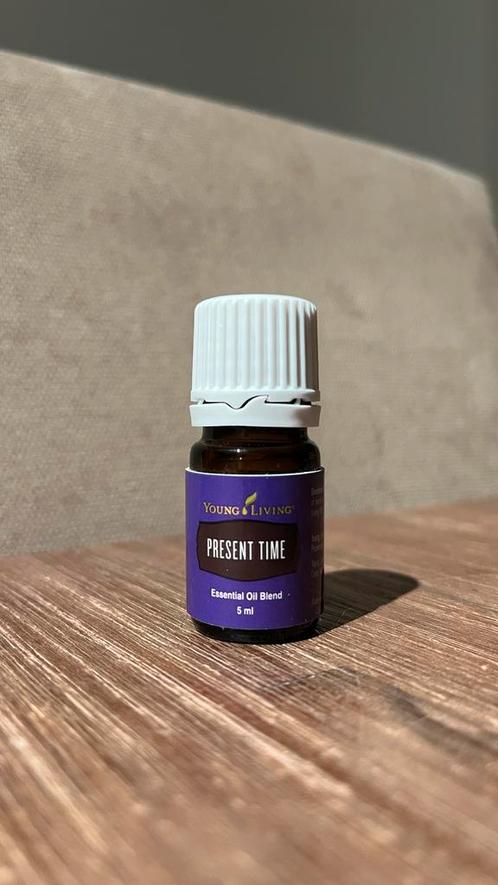 Present time essentiële olie 5ml young living nieuw, Sport en Fitness, Gezondheidsproducten en Wellness, Nieuw, Aroma, Ophalen of Verzenden