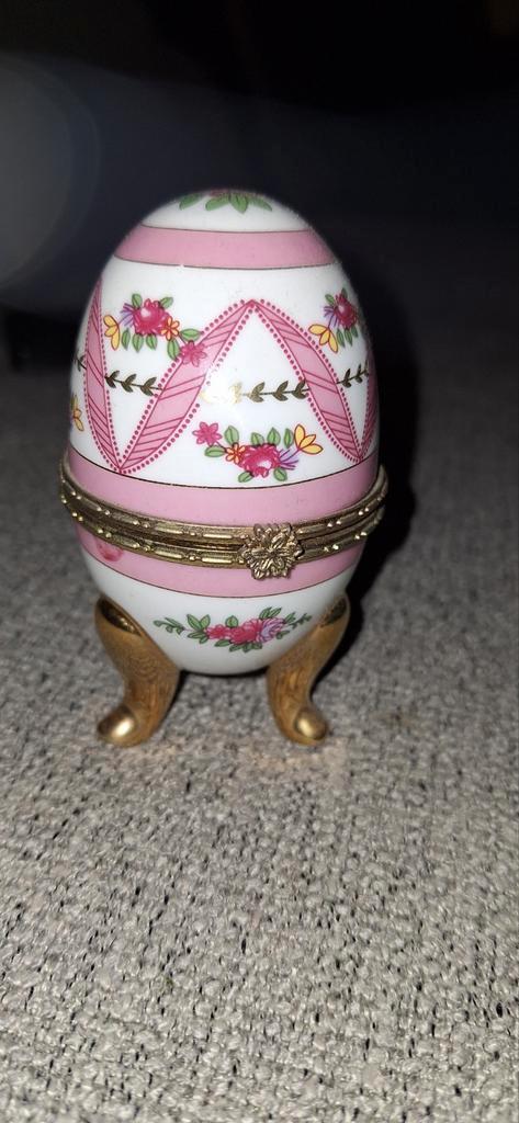 Vintage Ei Vormige Sieradendoos, Antiek en Kunst, Antiek | Porselein, Ophalen of Verzenden