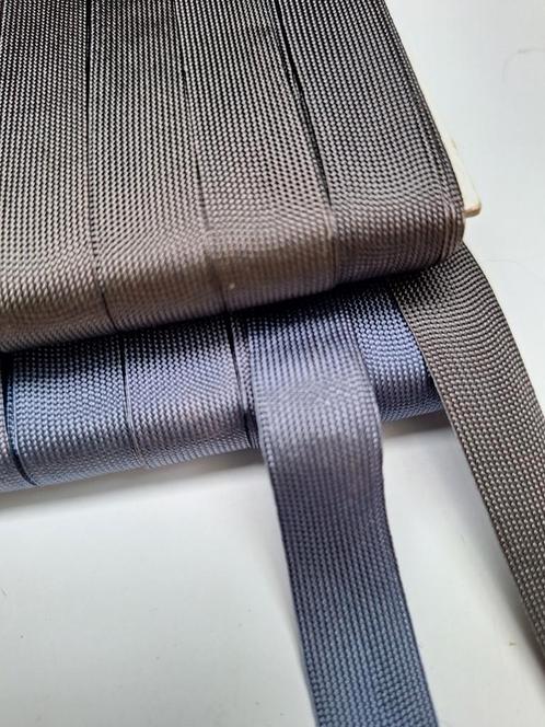 2 volle haspels zijdeband voor €4.50, Hobby en Vrije tijd, Naaien en Fournituren, Nieuw, Knoop of Knopen, Ophalen of Verzenden