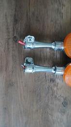 Vintage knipper ligt voor klassieke bromfiets puch yamaha, Ophalen