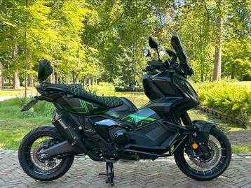 Honda X ADV 750. 2023 Mat Zwart full options beschikbaar voor biedingen