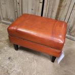 Poef in schapenleer cognac NIEUW in Chesterfield stijl, Ophalen, Minder dan 50 cm, Gebruikt, Leer