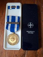 Medaille NATO NTM-IRAQ, Ophalen of Verzenden, Landmacht, Nederland, Lintje, Medaille of Wings