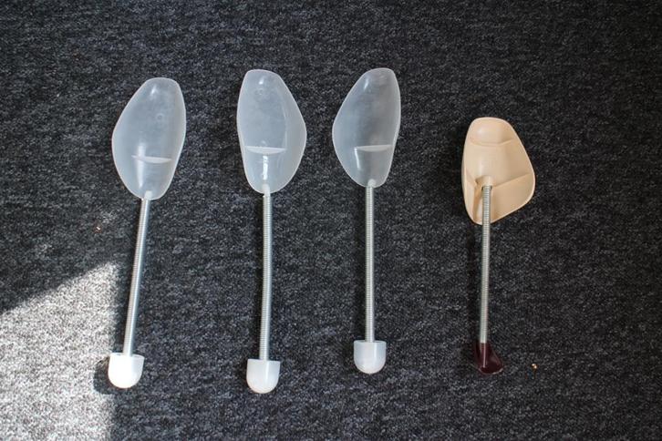 4x Schoen Beschermers, Kleding | Dames, Schoenen, Zo goed als nieuw, Instappers, Beige, Ophalen of Verzenden