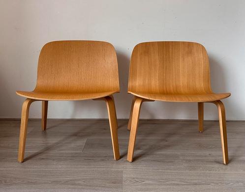 2 Muuto Visu Wood Lounge fauteuils, Huis en Inrichting, Fauteuils, Zo goed als nieuw, Hout, 50 tot 75 cm, Minder dan 75 cm, Ophalen