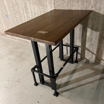 Horeca tafels - Eiken / zwart staal beschikbaar voor biedingen
