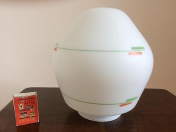 Sixties vintage wit glazen bolletje groen oranje decoratie beschikbaar voor biedingen