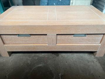 Salontafel beschikbaar voor biedingen