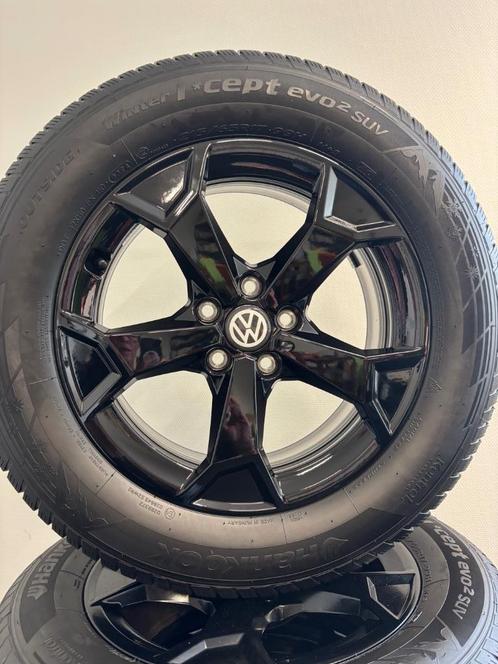 Winterbanden + velgen VW Tiguan Skoda Kodiaq, Auto-onderdelen, Banden en Velgen, Banden en Velgen, Winterbanden, 17 inch, 215 mm