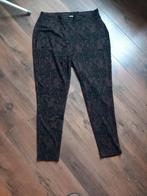 Bruine broek met zwarte bloemen maat 48/50, Bruin, Ophalen of Verzenden, Zo goed als nieuw, Mia Moda