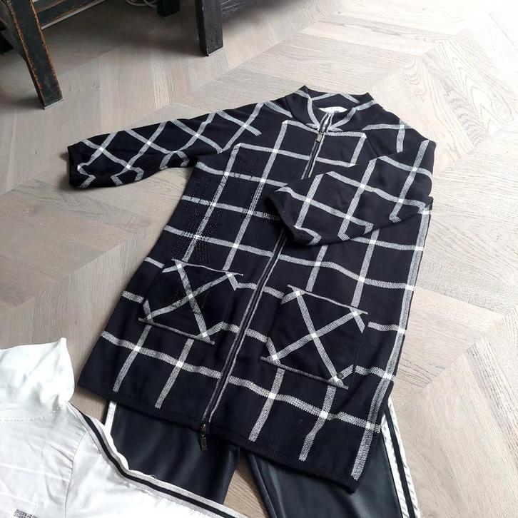 Monari, Kleding | Dames, Truien en Vesten, Zo goed als nieuw, Maat 38/40 (M), Zwart, Ophalen