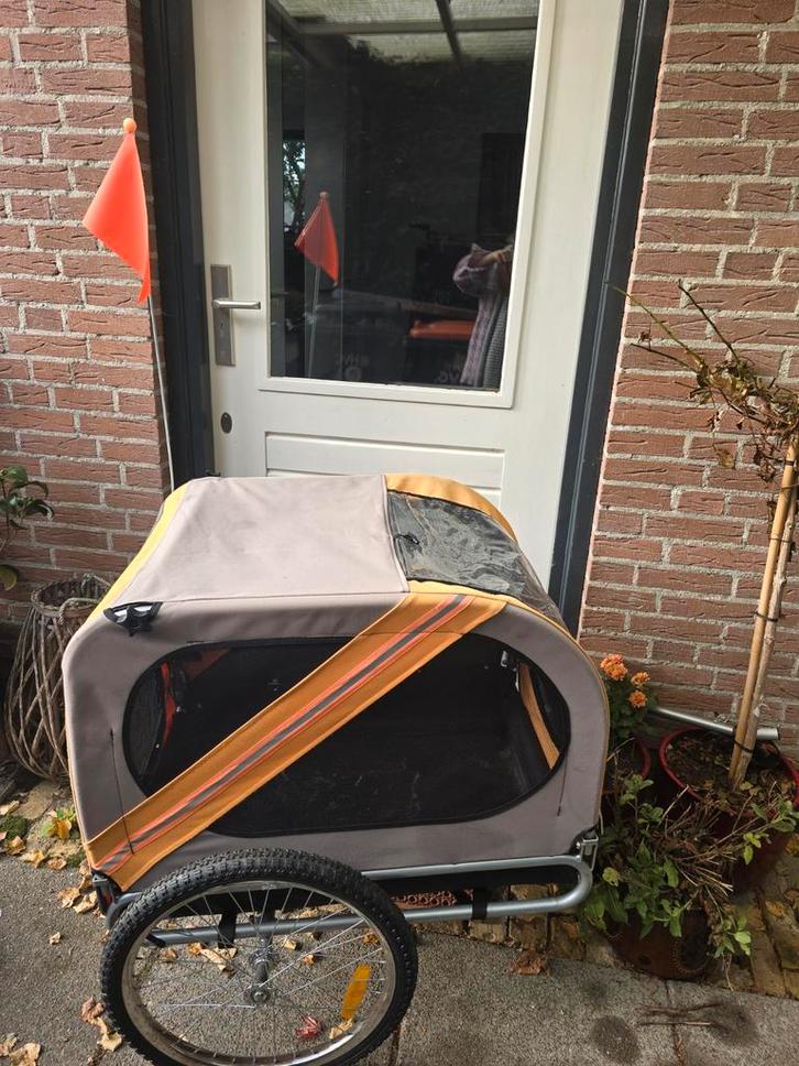 Hondenfietskar - veilig en comfortabel!, Fietsen en Brommers, Fietsaccessoires | Aanhangers en Karren, Zo goed als nieuw, Hondenkar