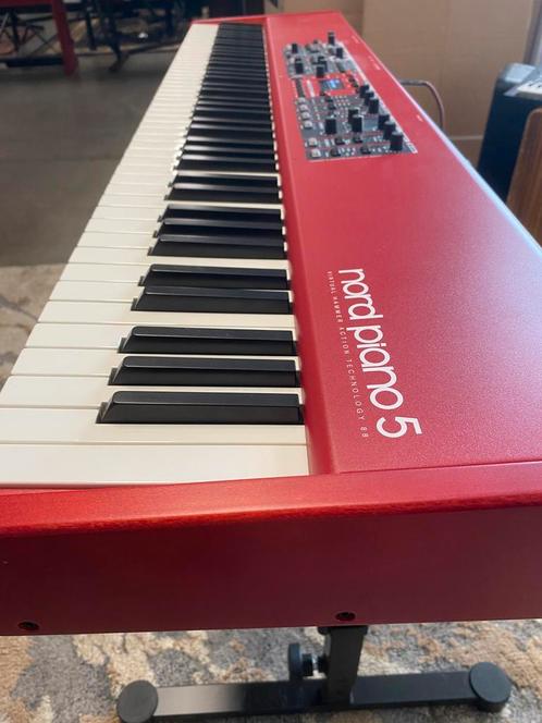 Prosq Music | Nord Piano 5 88 Toetsen | €2550, Muziek en Instrumenten, Keyboards, Zo goed als nieuw, 88 toetsen, Overige merken