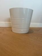 Mooie witte bloempot, Tuin en Terras, Bloempotten, Rond, Binnen, Ophalen of Verzenden, Zo goed als nieuw