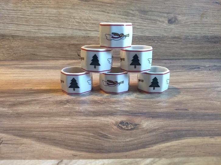 Masons mason christmas village kerst servetringen 1983, Huis en Inrichting, Keuken | Servies, Zo goed als nieuw, Overige typen